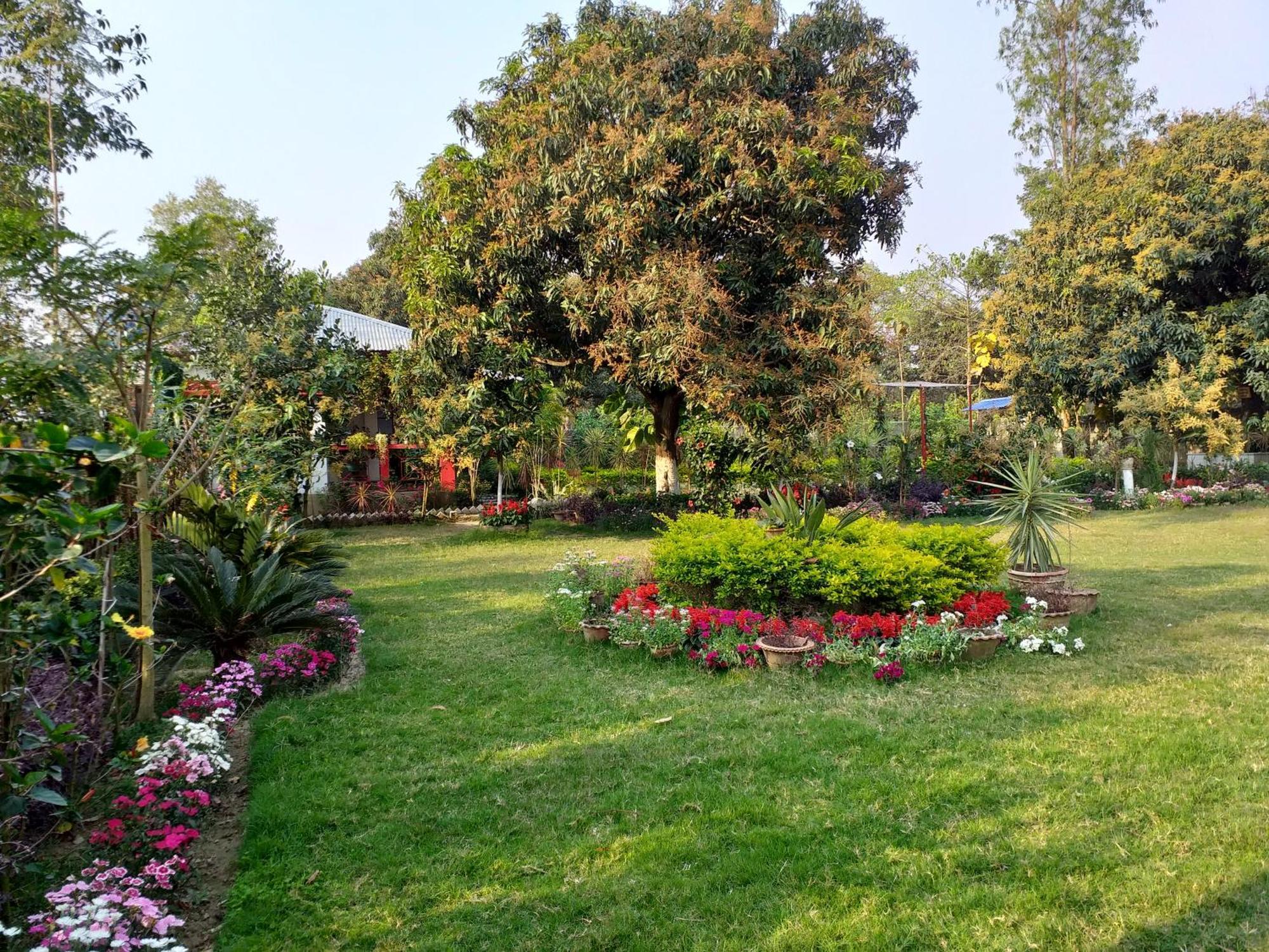 Atmaja The Cottage Garden Under Tourism Department Government Of West Bengal Māldah Eksteriør billede